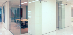 Gadens Frameless Partition