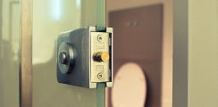 Gadens Partition Door Hardware